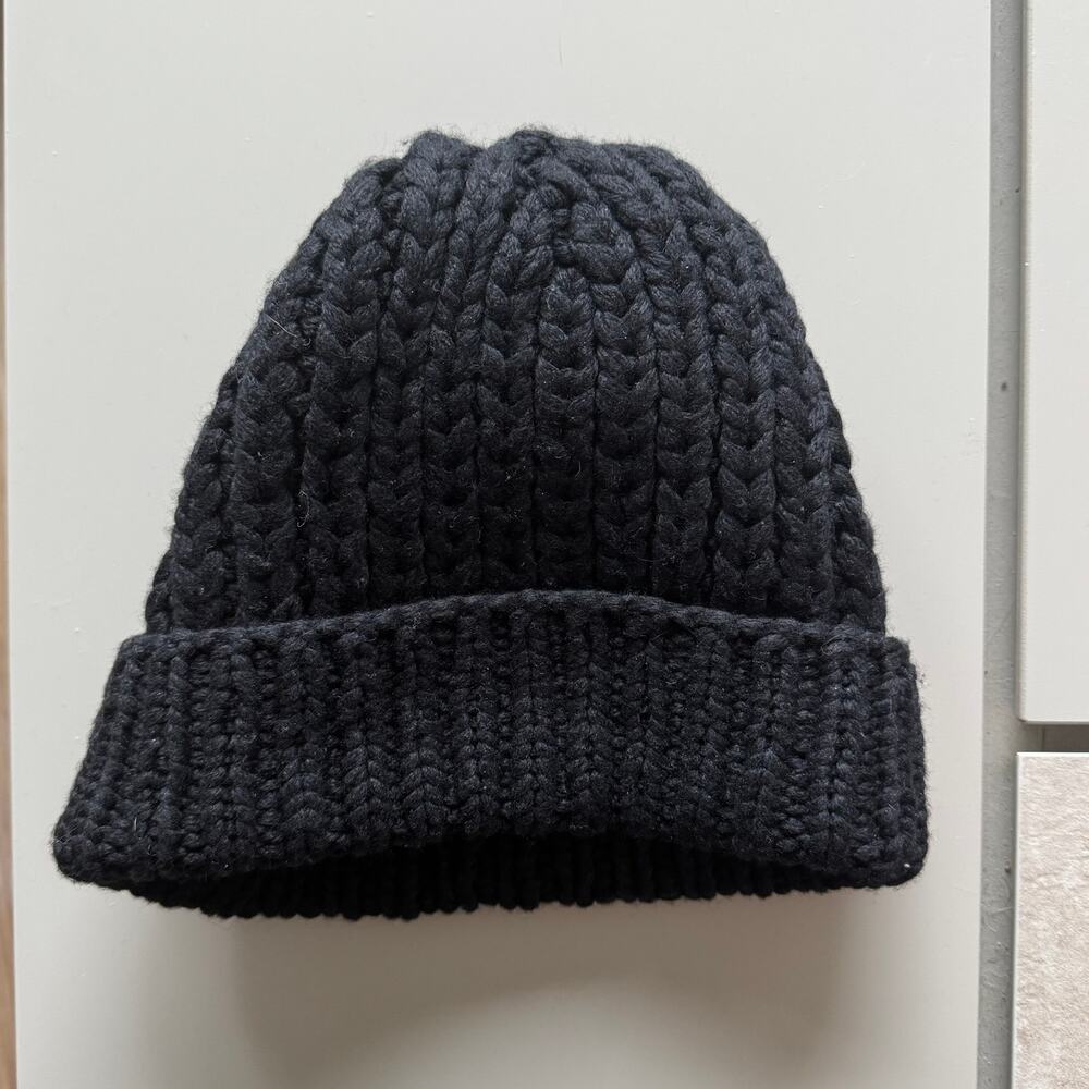 Retail $700 The Row Ayfer Black Cashmere Ribbed Beanie XS/S